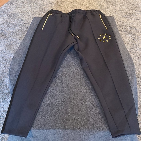 Nwt Jordan Remastered Sueded Pants 